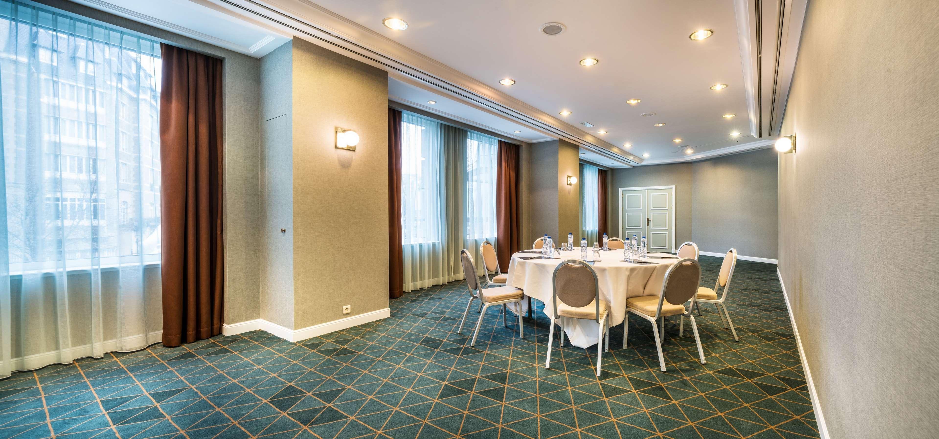 Hotel Hilton Grand Place 4*